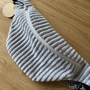 Banane velours grise