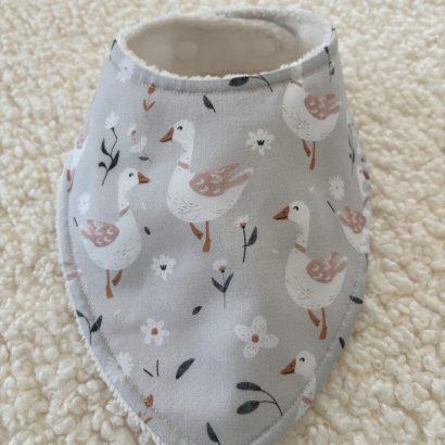 petit bavoir pour les dents