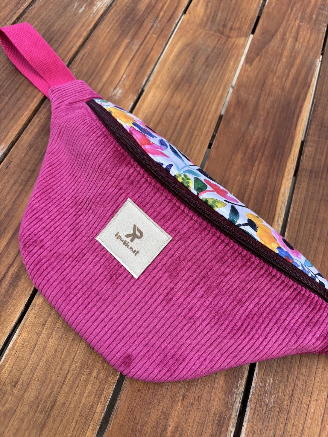 banane-grande-rose-velours-fleurs