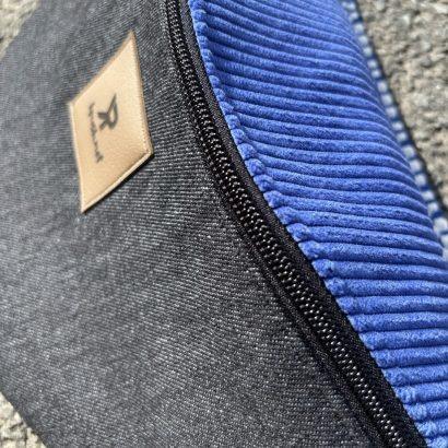 Banane en jeans antracite et velours bleu