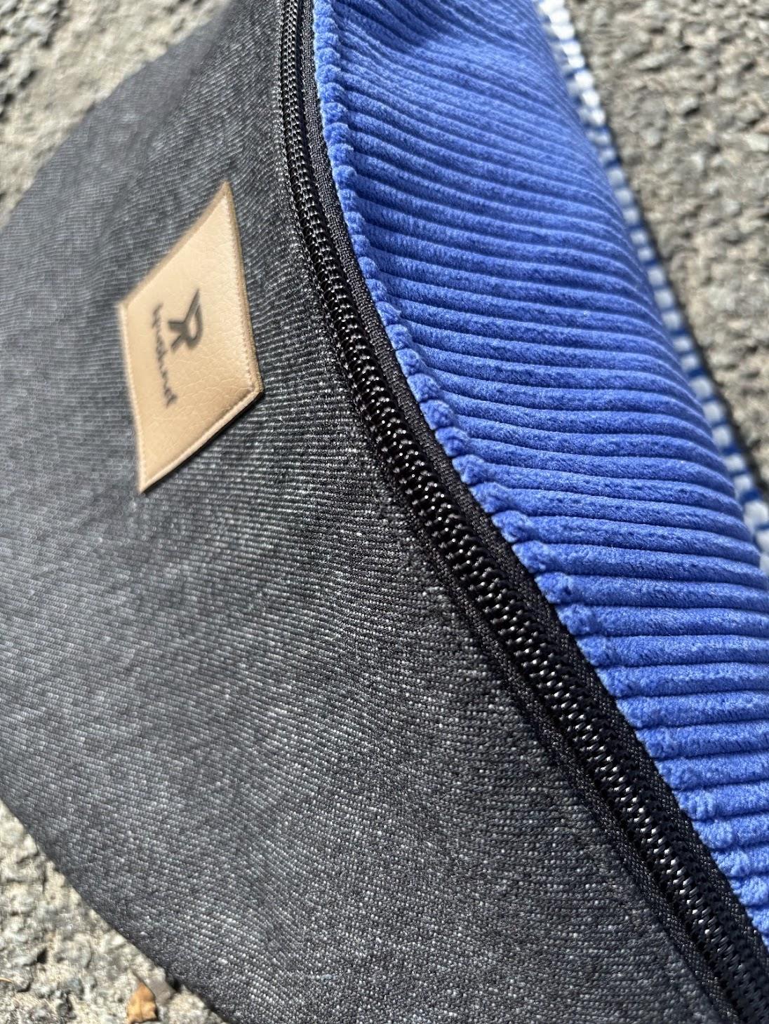 banane-max-vemours-jeans Banane en jeans antracite et velours bleu