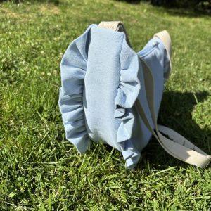 Detail sur les volants en jeans du sac pétale