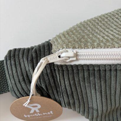 Banane avec zip solide ykk