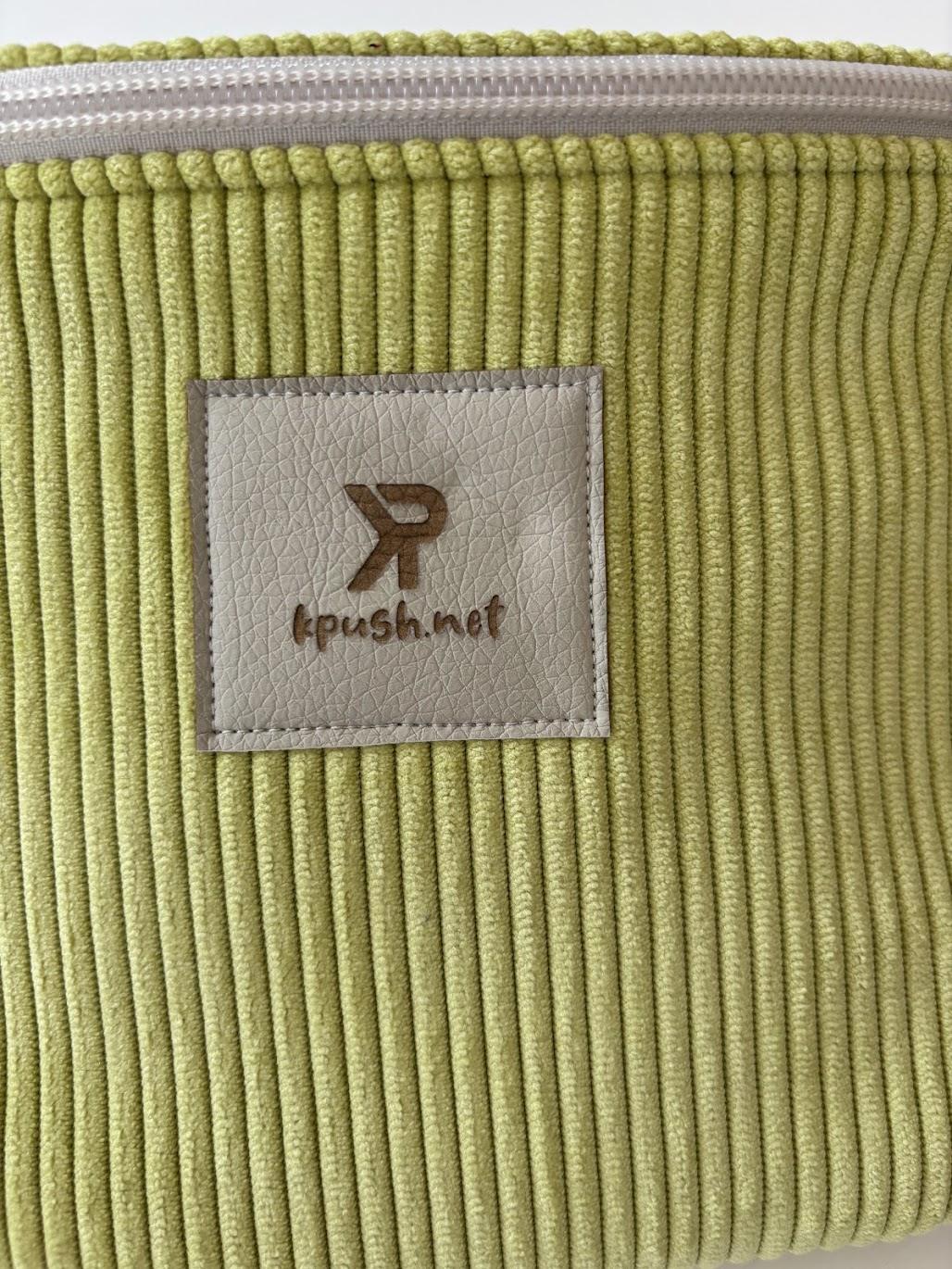 Banane-mixte-velours-verte Sac en velours vert clair