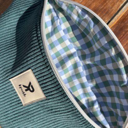 Sac banane en. velours cousu main en belgique - artisan couturier Belge.