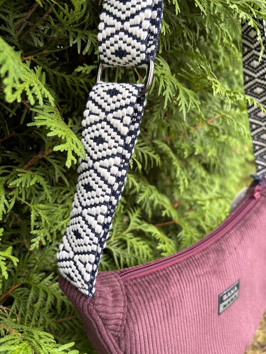 sac-velour-aubergine Sac avec sangle originale